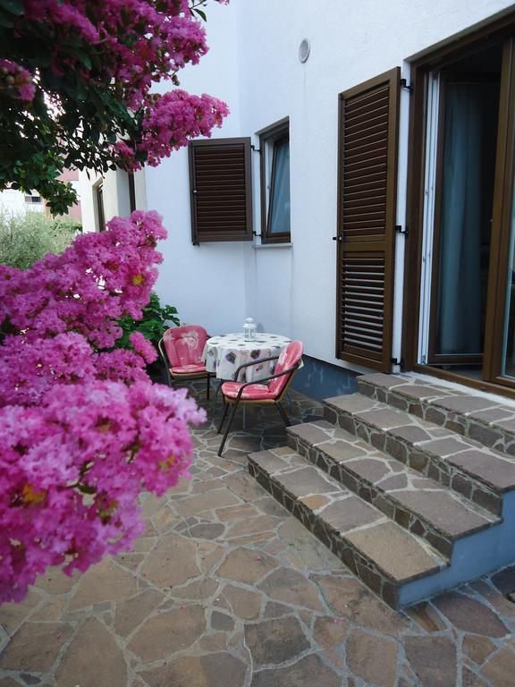 Apartments Mirela Novigrad  Phòng bức ảnh