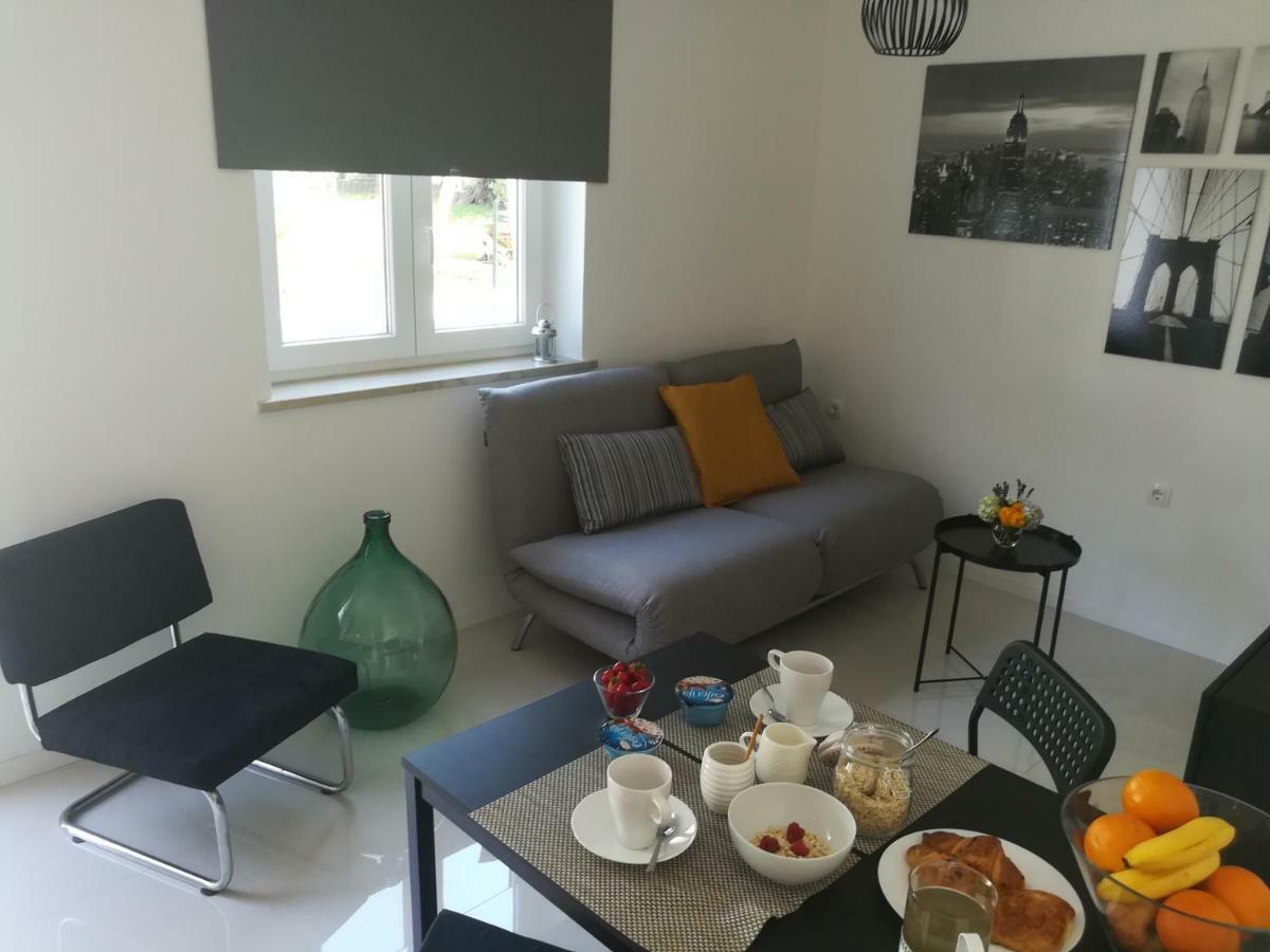 Apartments Mirela Novigrad  Ngoại thất bức ảnh